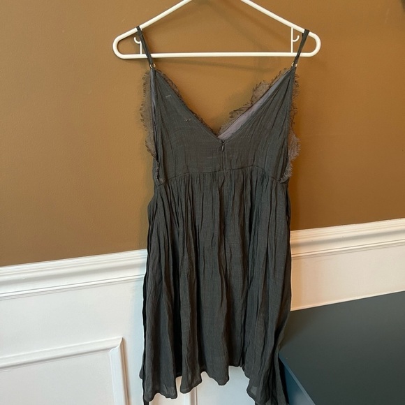 Mustard Seed Dark Grey Deep V Flowy Dress Fairy Size Small Feminine Lace Anthro - Picture 4 of 5